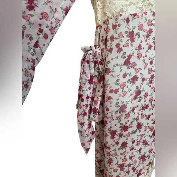 NWOT For Love & Lemons Floral Melrose Robe - Picture 8 of 12